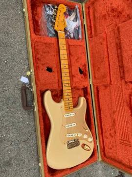 2014 Fender Stratocaster (9 of 10)